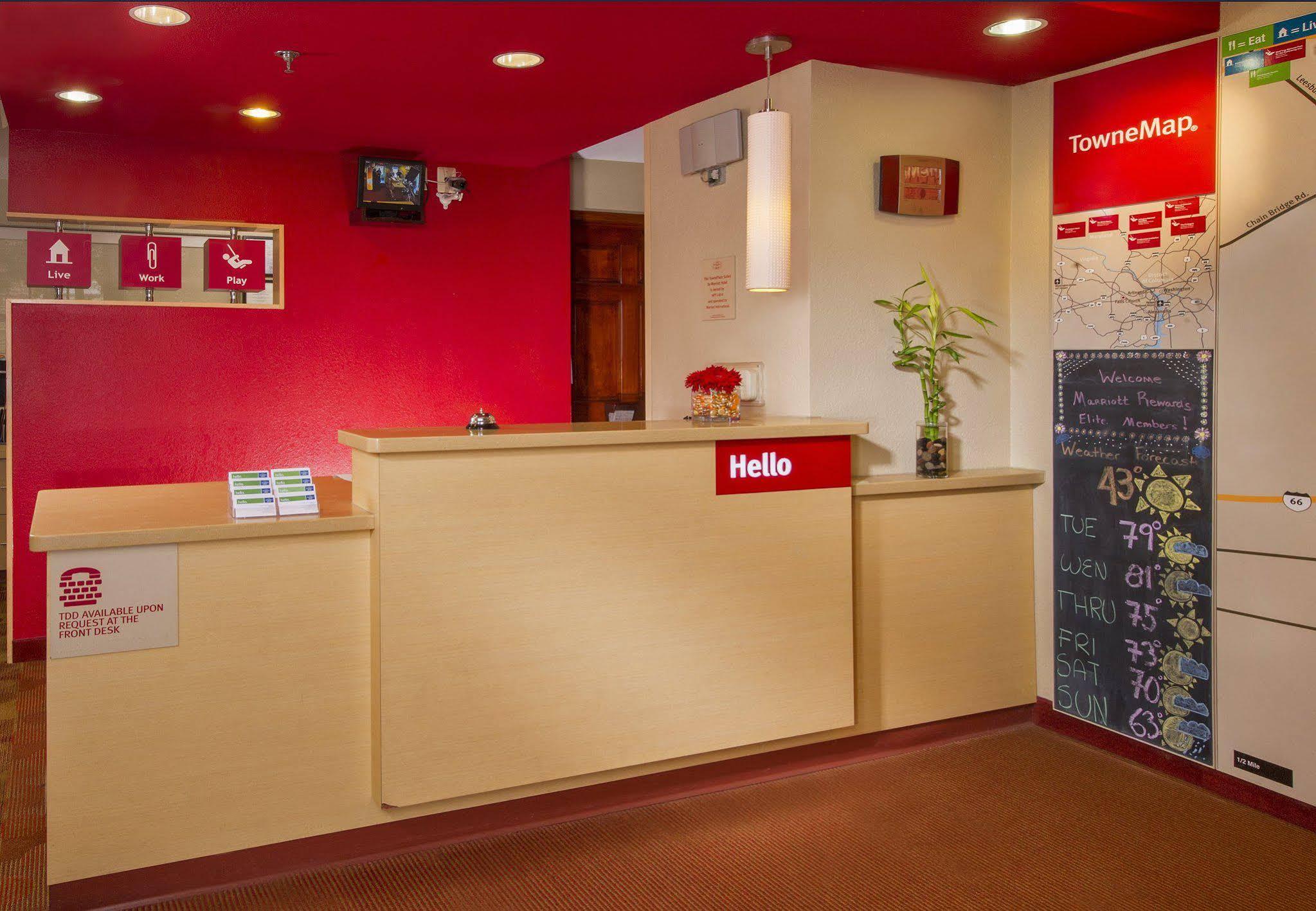 Sonesta Simply Suites Falls Church Esterno foto