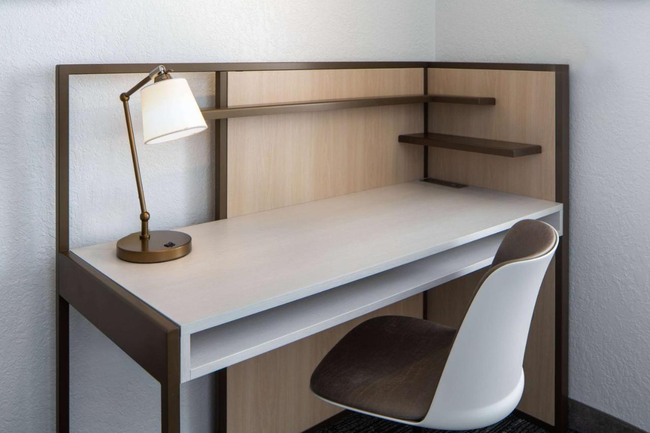 Sonesta Simply Suites Falls Church Esterno foto