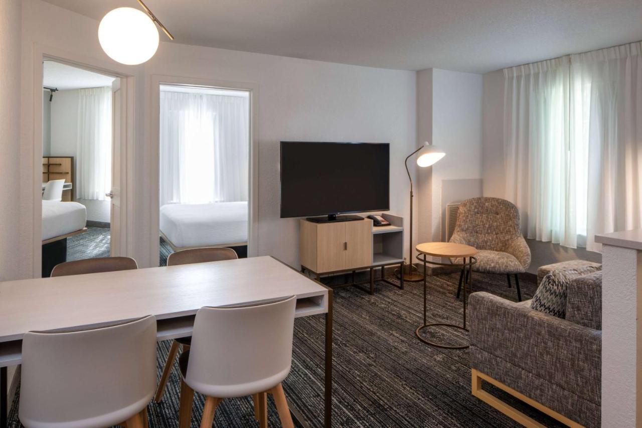 Sonesta Simply Suites Falls Church Esterno foto